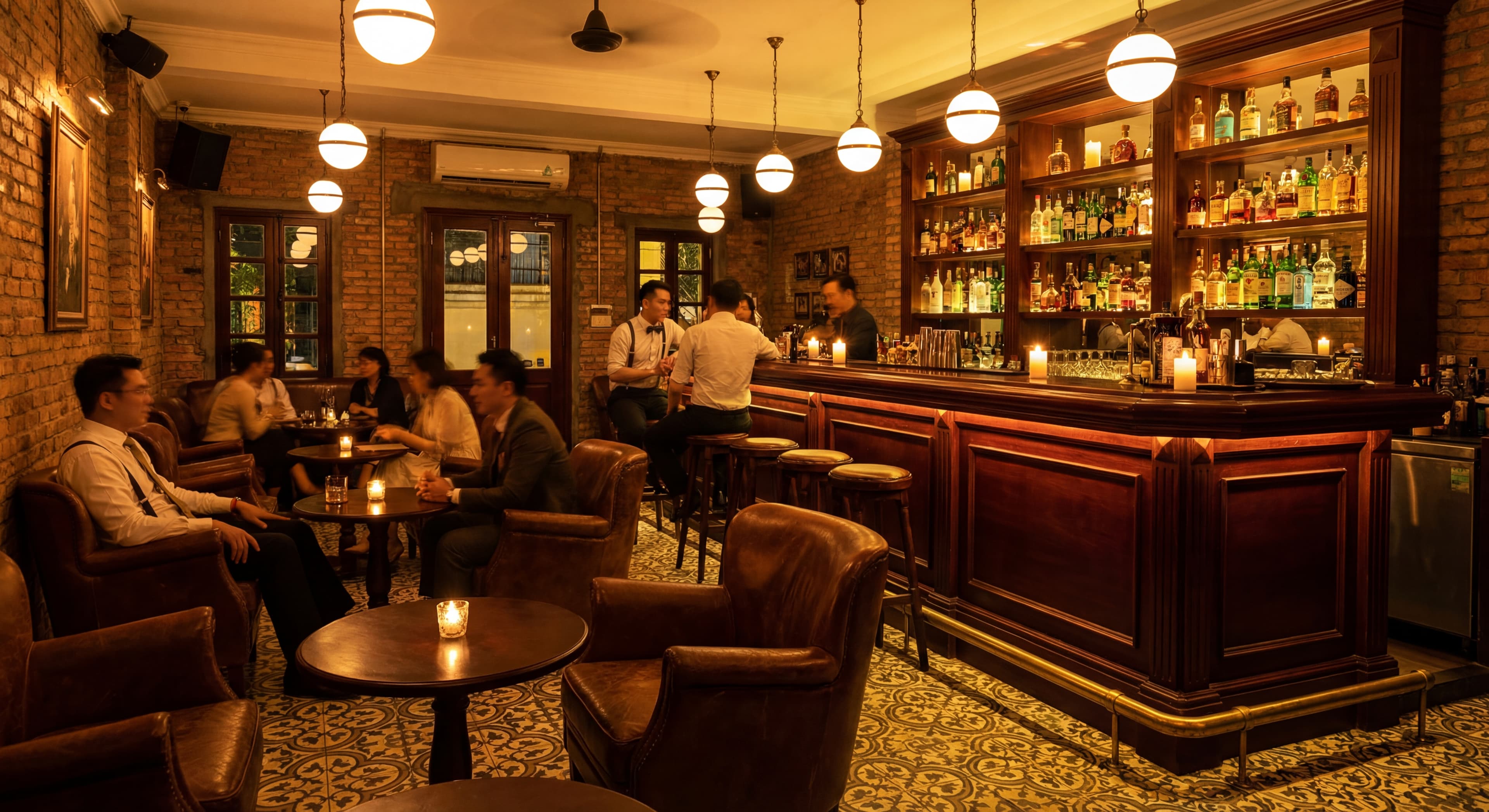 Hidden Bars Sài Gòn: Giải mã sức hút của những quán rượu 'không biển hiệu'